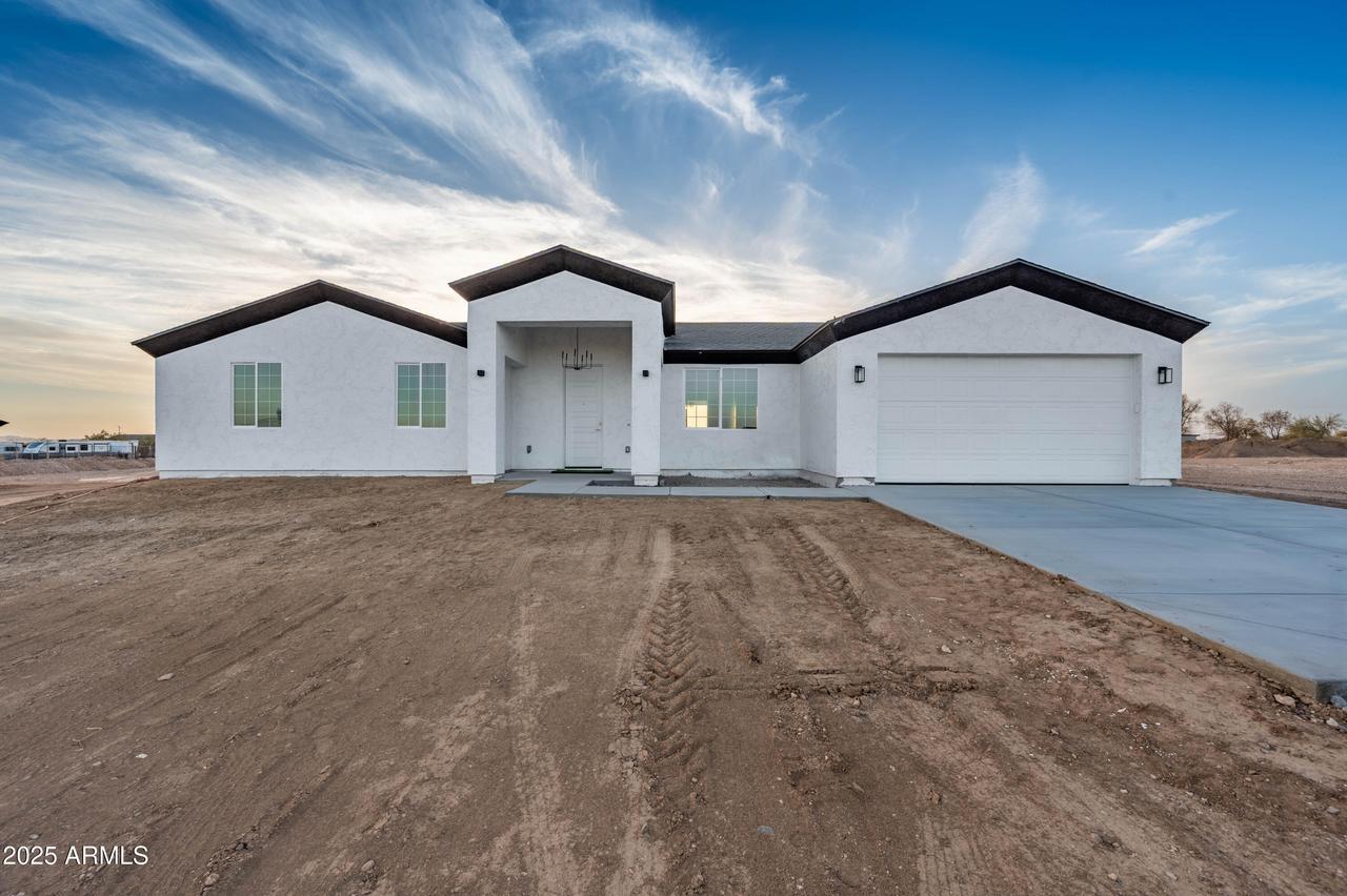 2103 S Hasayampa Rd., Tonopah, AZ 85354