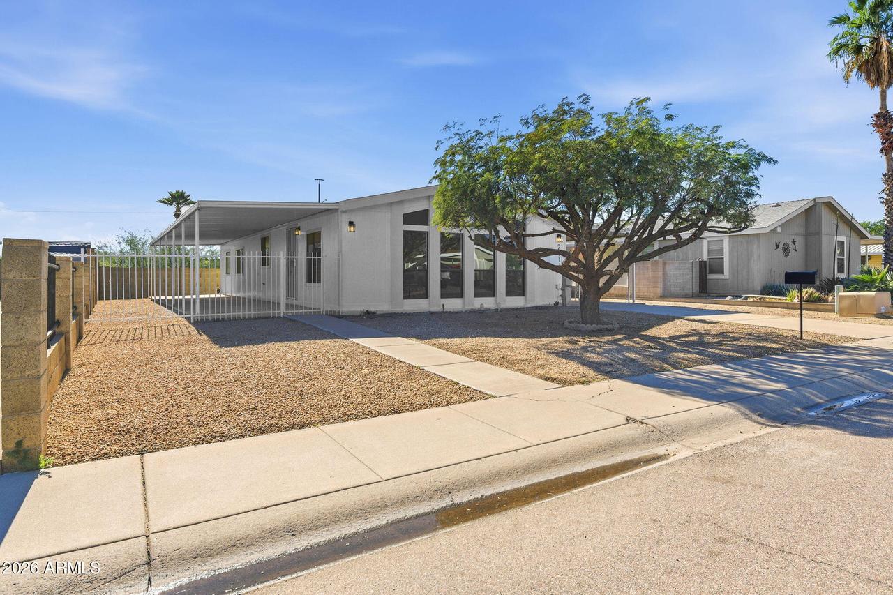 2913 E Piute Ave., Phoenix, AZ 85050