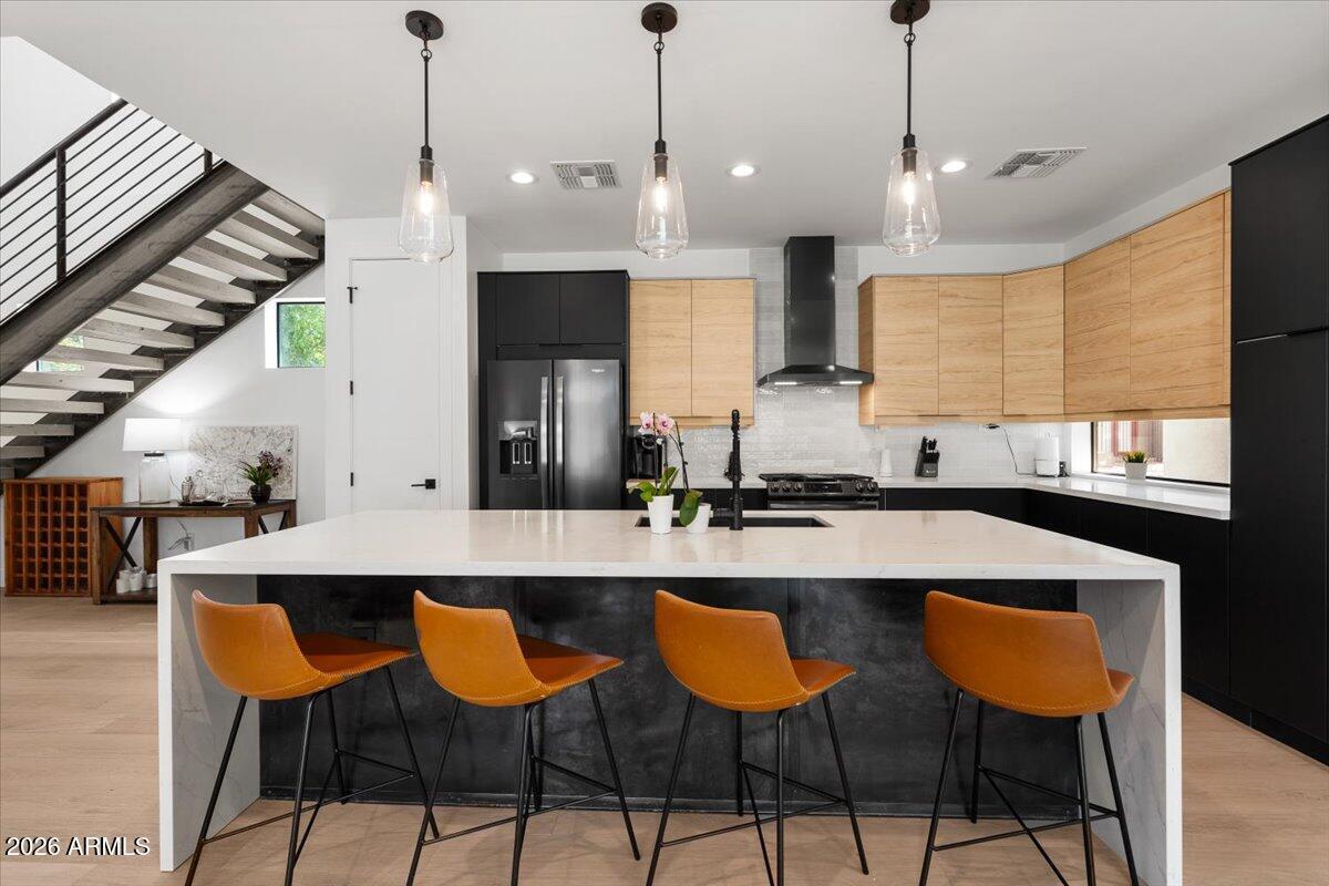 220 W Monterosa St., Phoenix, AZ 85013