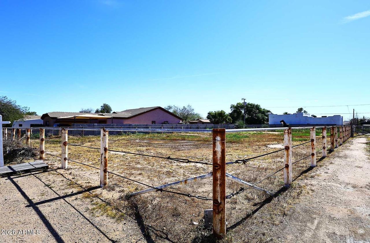 3025 E Hartford Ave. #B, Phoenix, AZ 85032