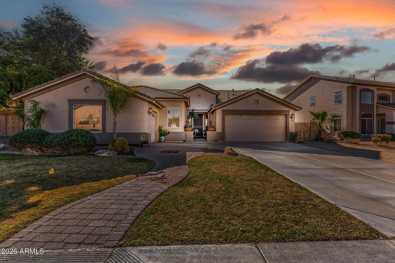 6827 W El Cortez Pl., Peoria, AZ 85383