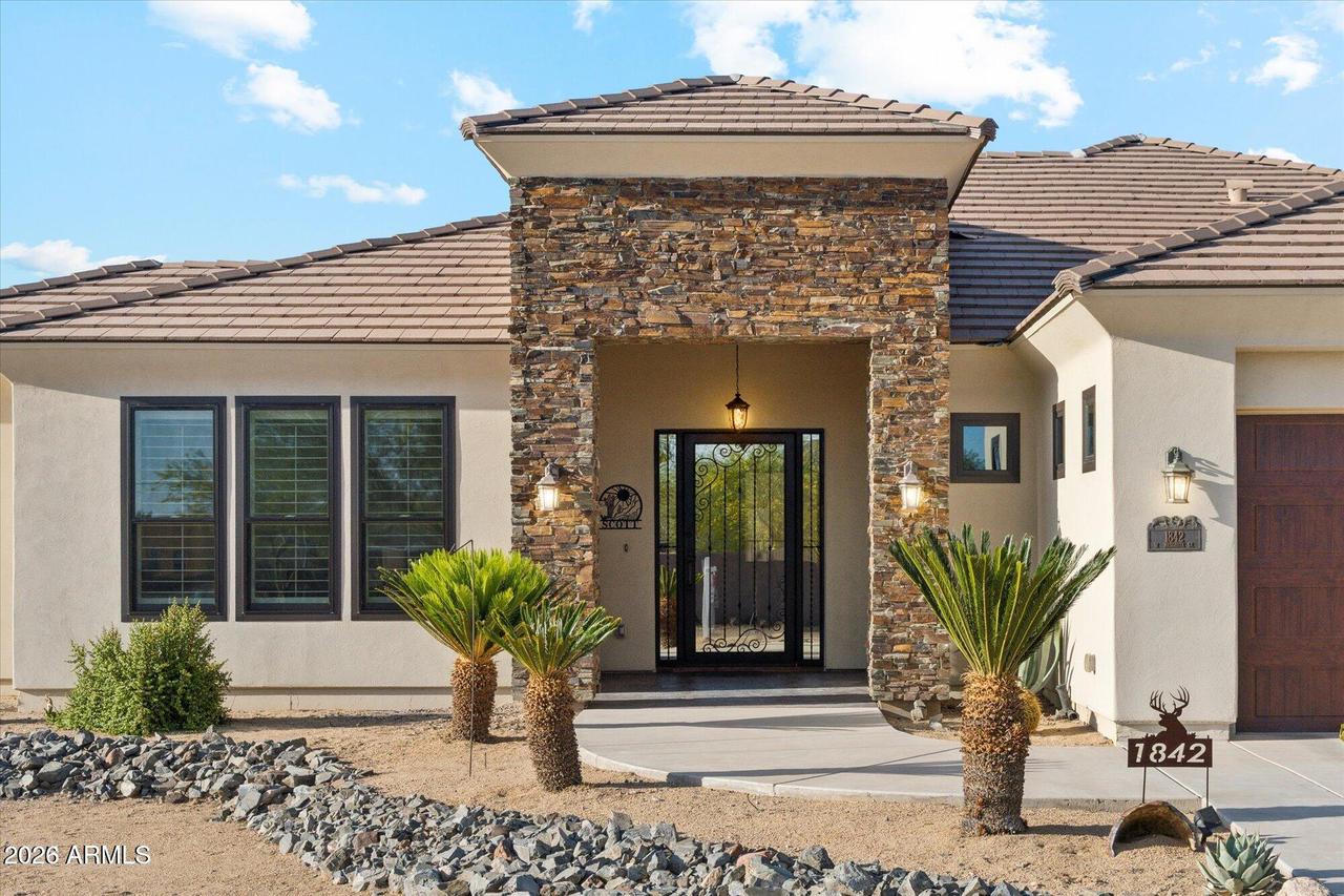 1842 W Mesquite St., Phoenix, AZ 85086