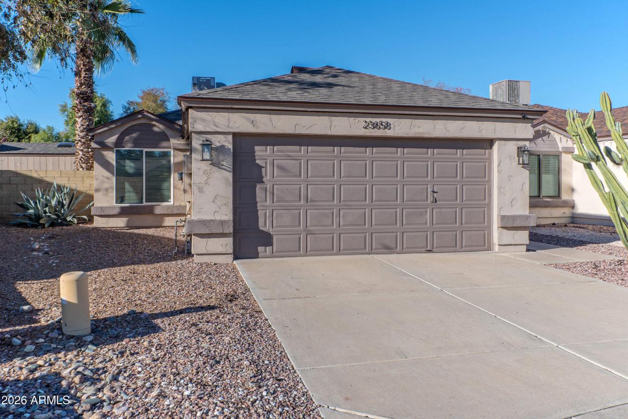 23658 N 36th Dr., Glendale, AZ 85310