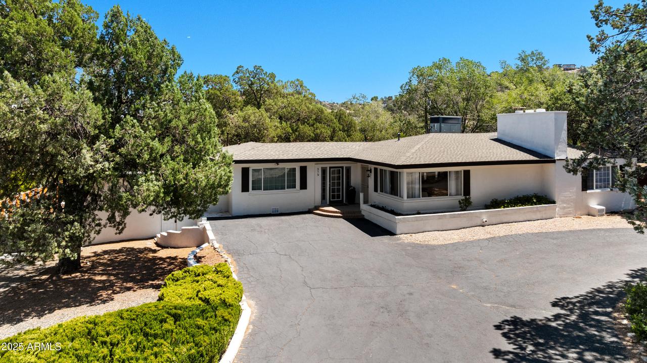 315 Robinson Dr., Prescott, AZ 86303