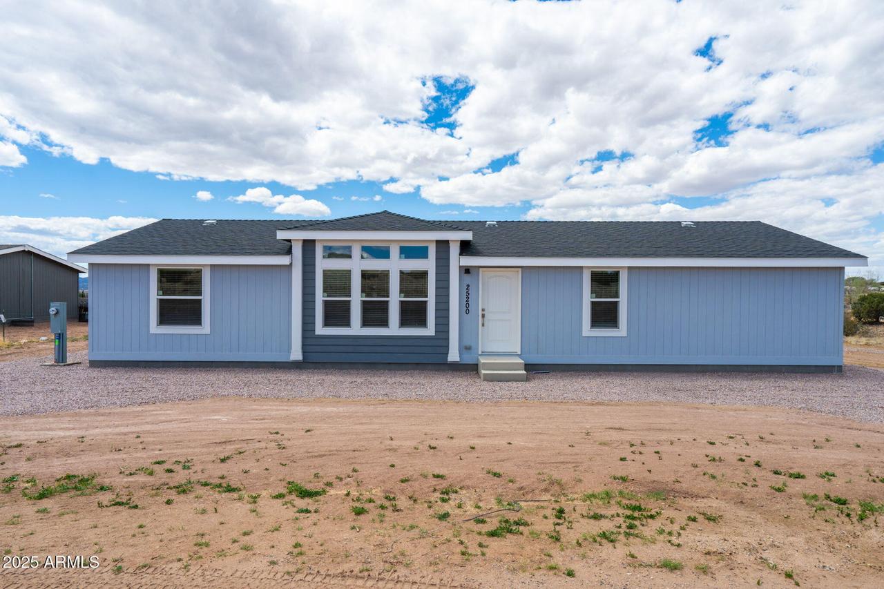 25200 N Enid Dr., Paulden, AZ 86334