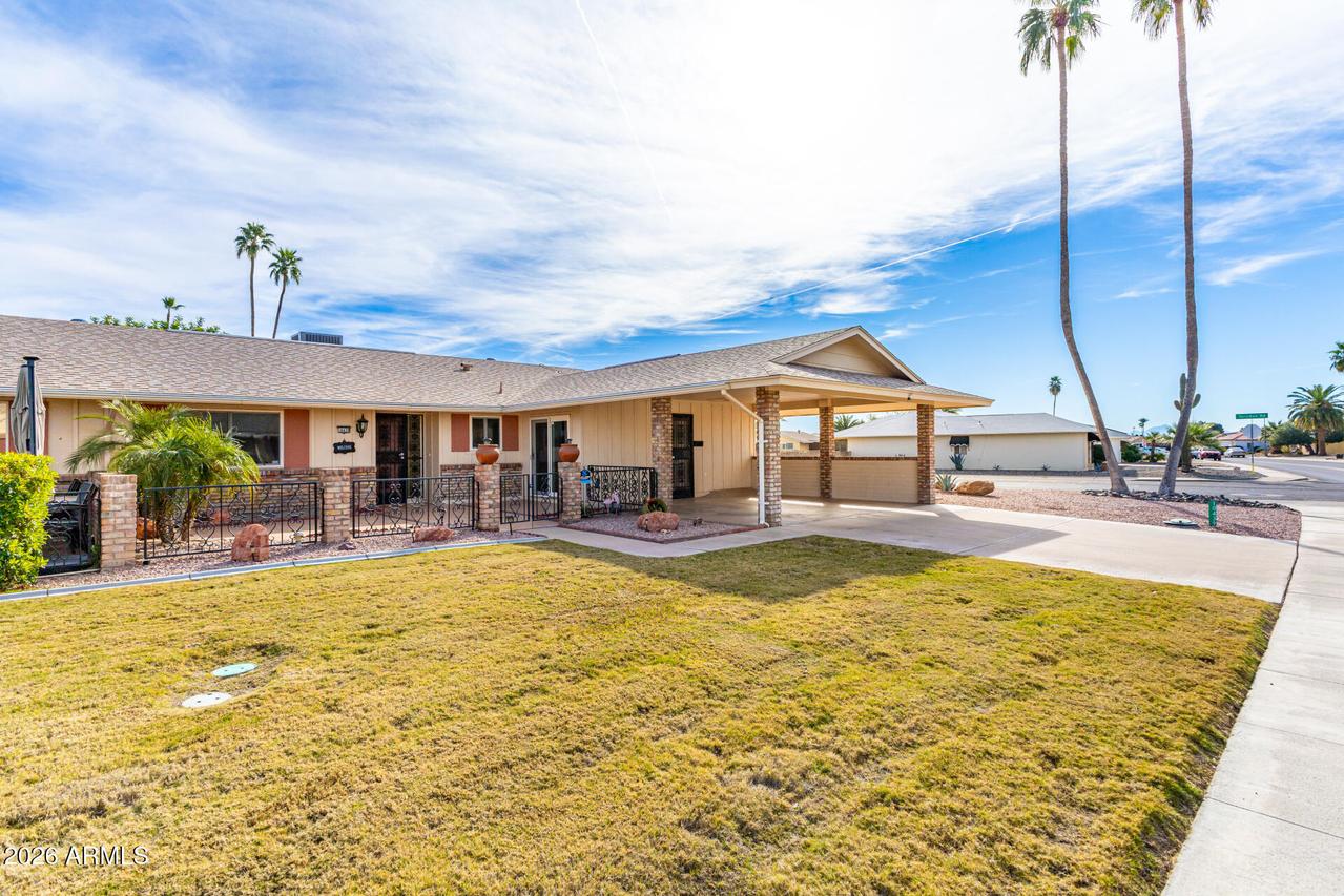 10439 W Kingswood Cir., Sun City, AZ 85351