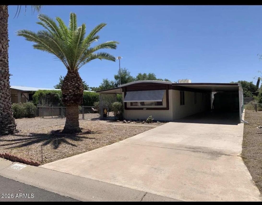 869 S Esperanza Ave., Mesa, AZ 85208