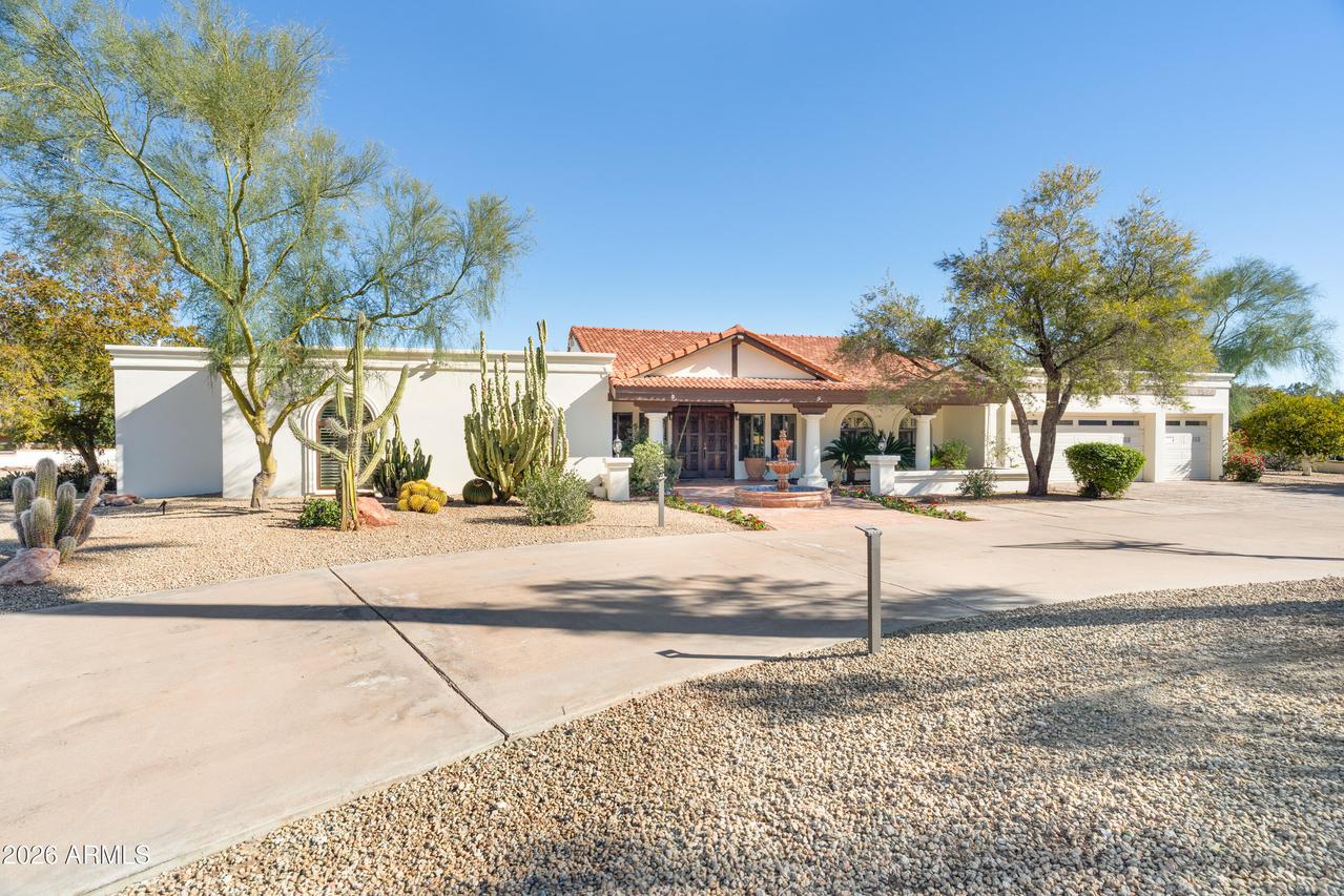 9131 N 48th Pl., Paradise Valley, AZ 85253
