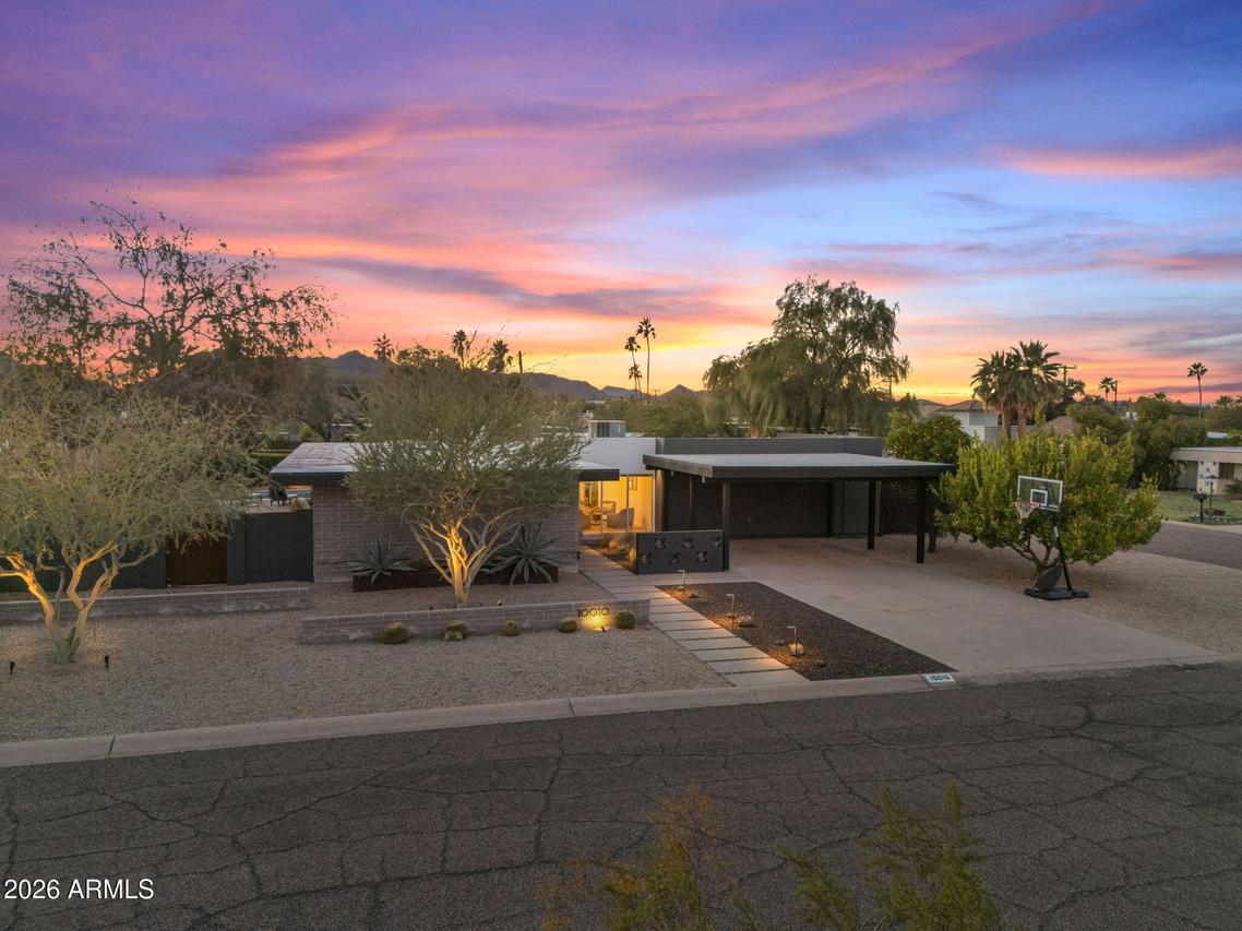 10010 N 35th St., Phoenix, AZ 85028