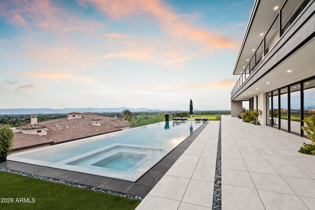 4725 N 56th St., Phoenix, AZ 85018