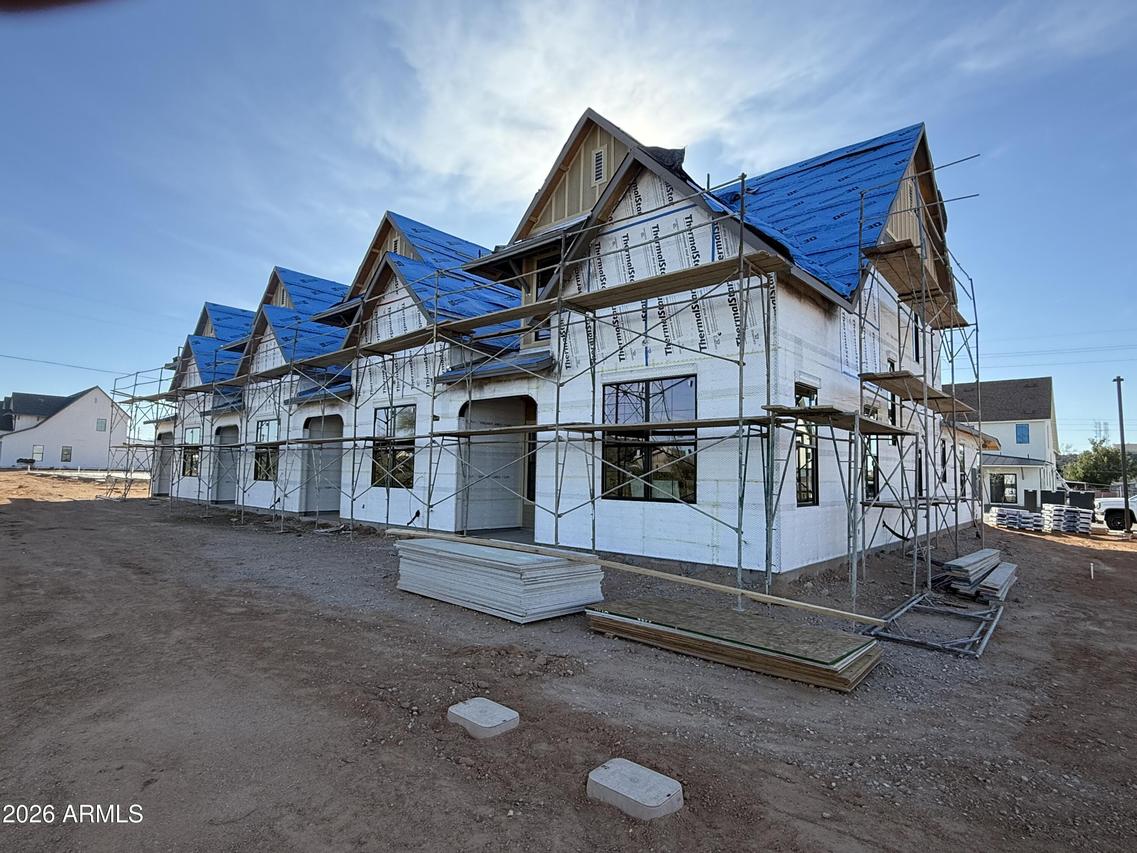 8232 E University Dr., Mesa, AZ 85207