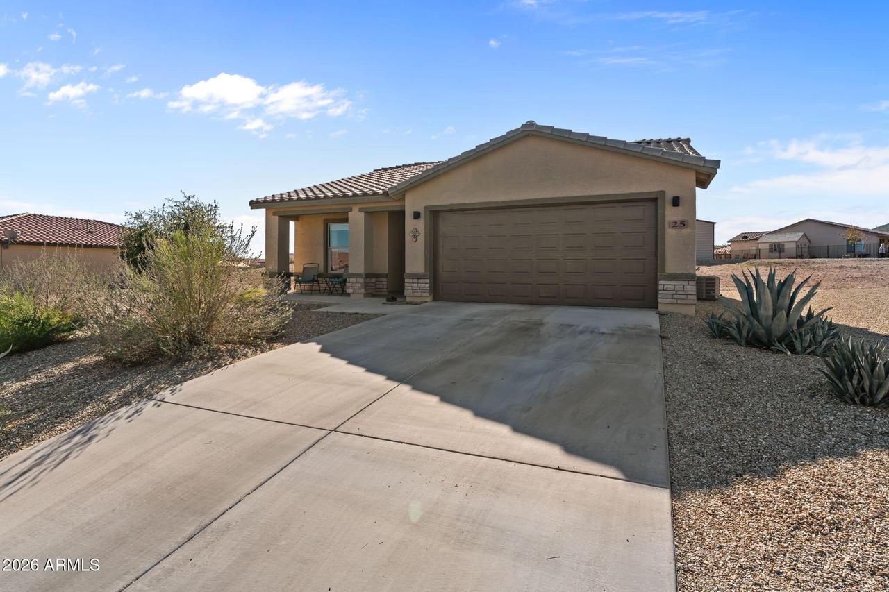 25 W Monte Cristo Dr., Wickenburg, AZ 85390