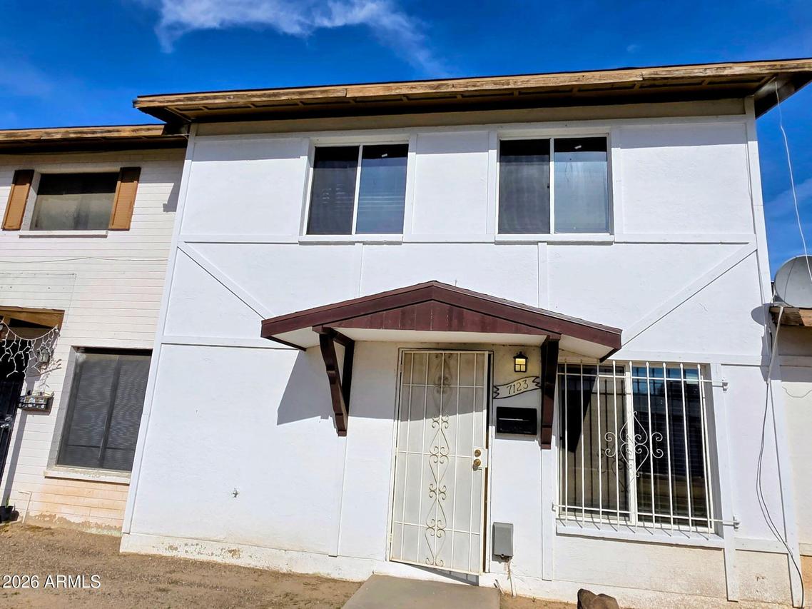 7123 W Hazelwood St., Phoenix, AZ 85033