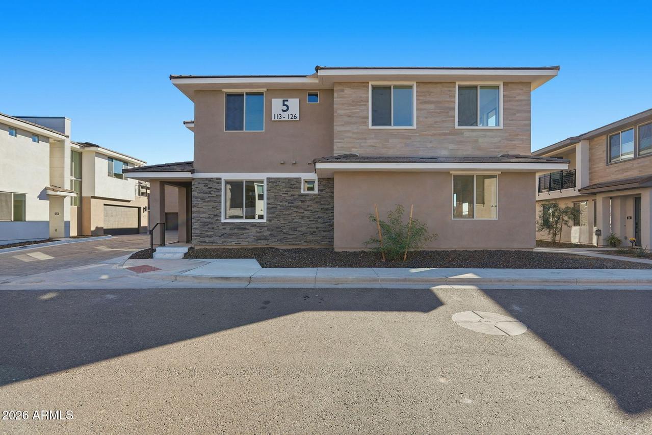 2121 W Sonoran Desert Dr. #113, Phoenix, AZ 85085