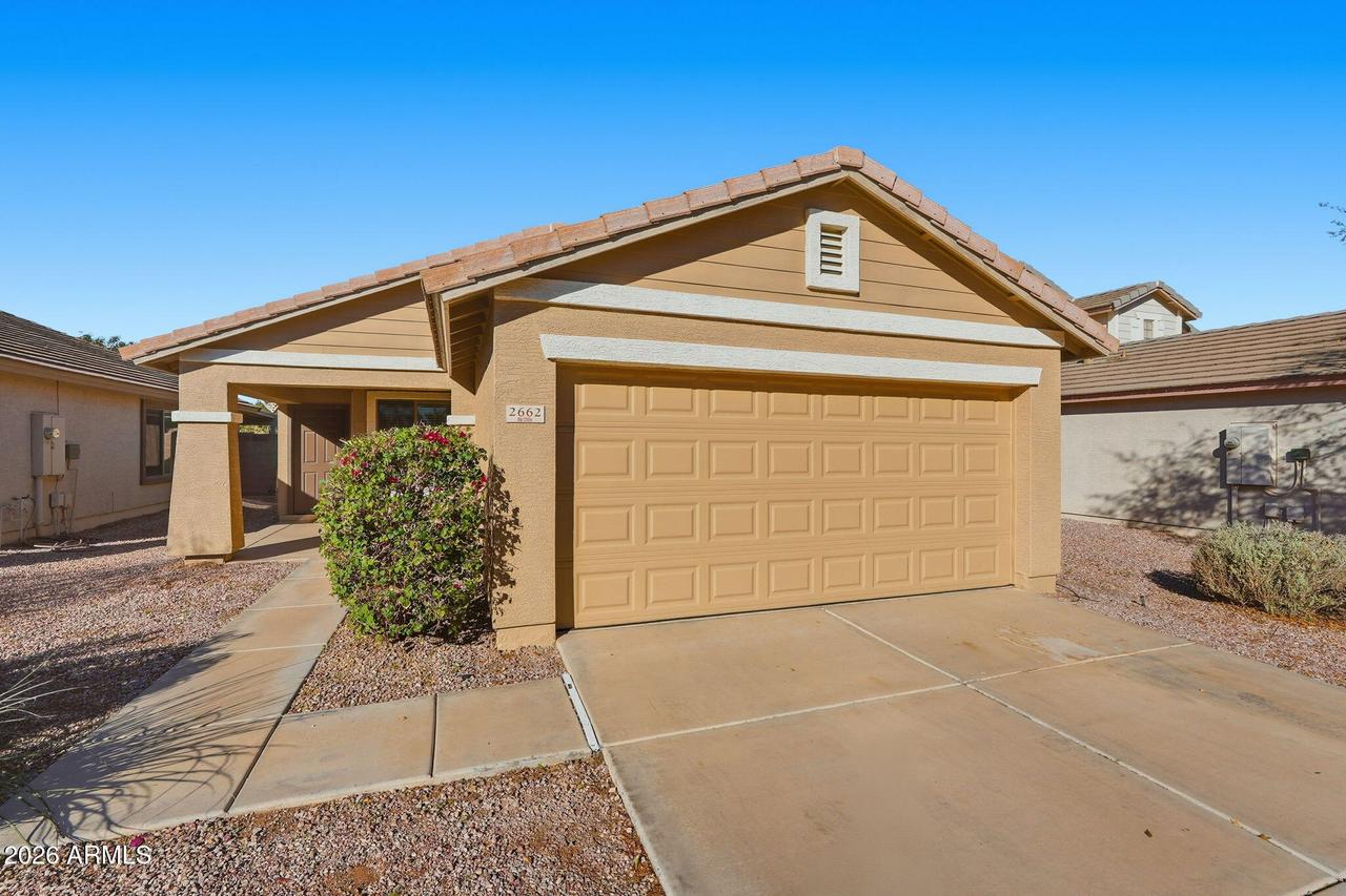 2662 W Sawtooth Way, San Tan Valley, AZ 85144