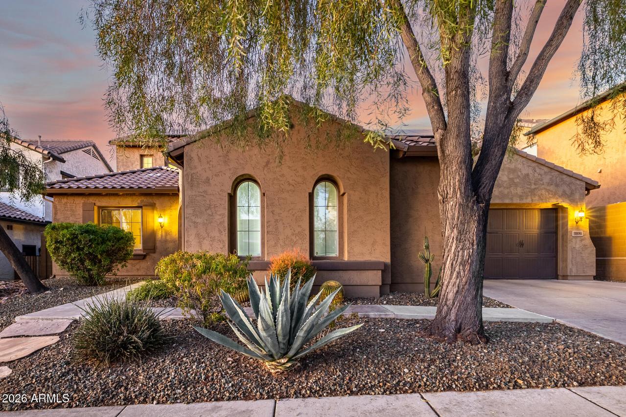 1806 W Yellow Bird Ln., Phoenix, AZ 85085