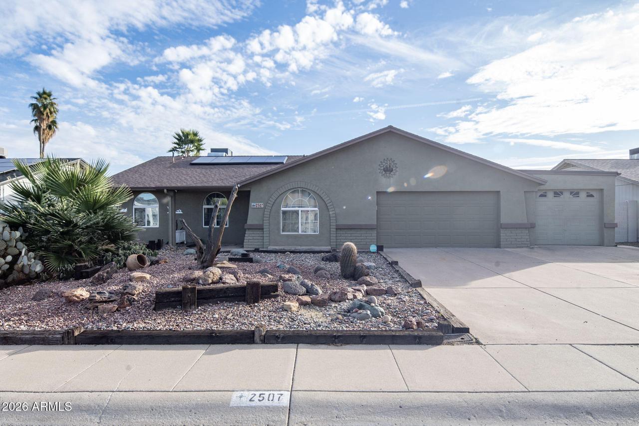 2507 W Surrey Ave., Phoenix, AZ 85029