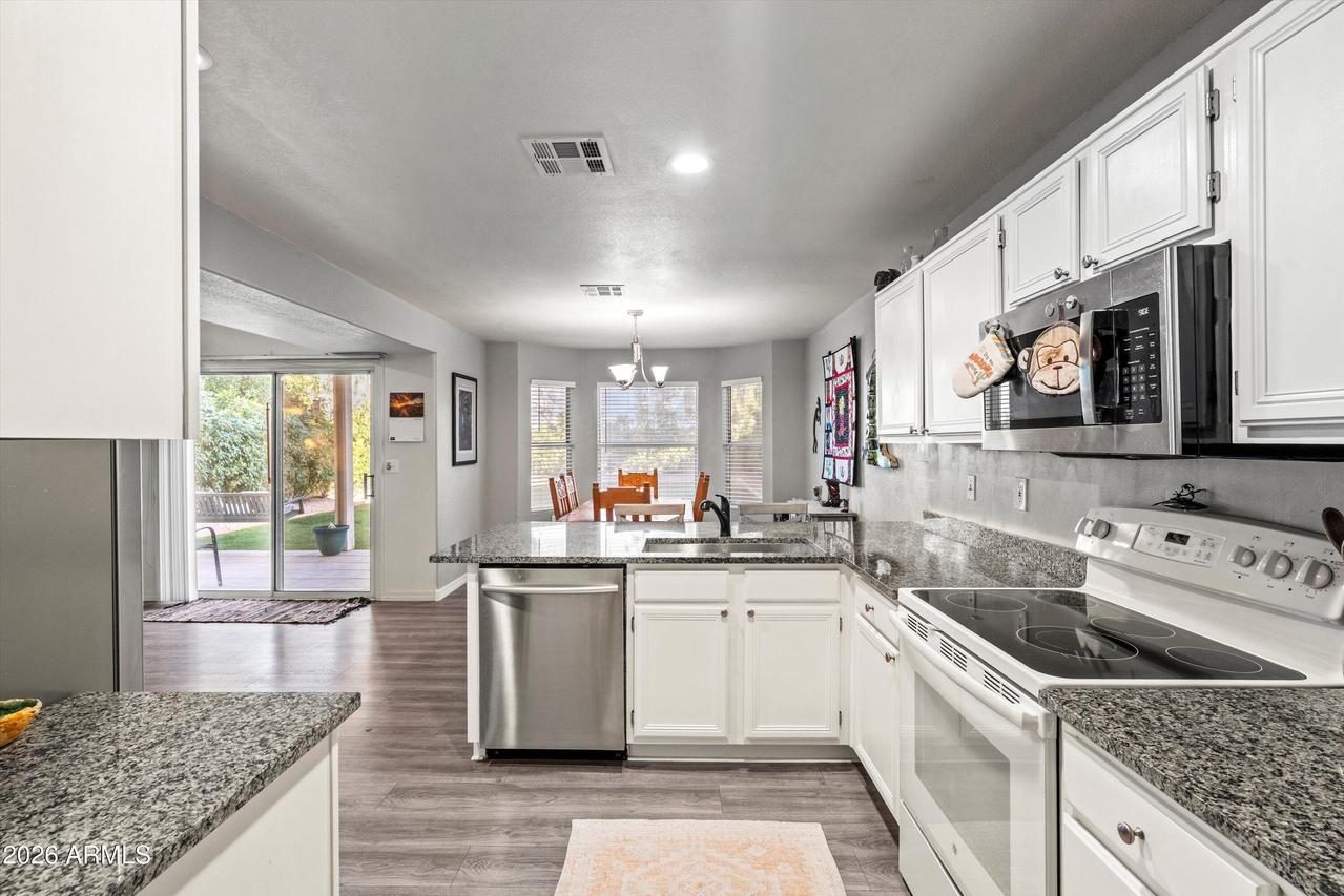 3154 E Wahalla Ln., Phoenix, AZ 85050