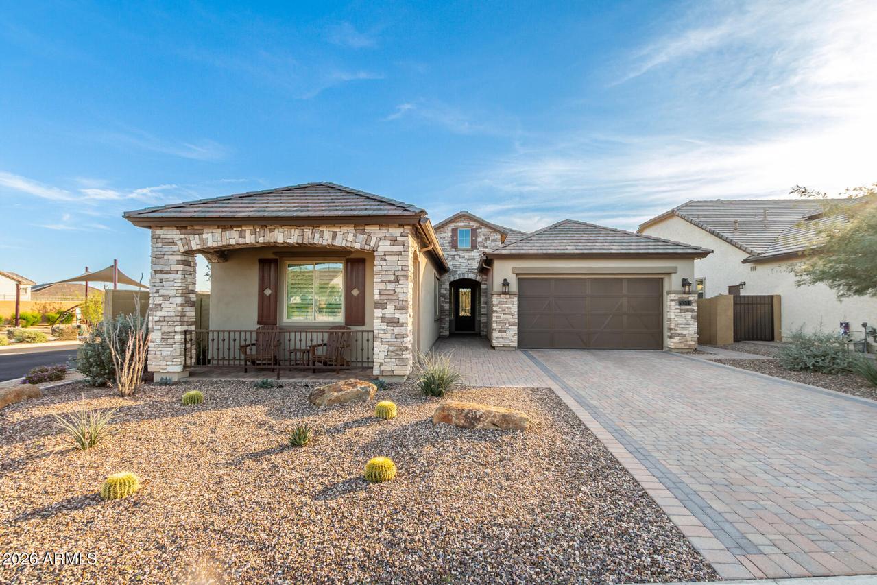 8061 E Jaeger St., Mesa, AZ 85207