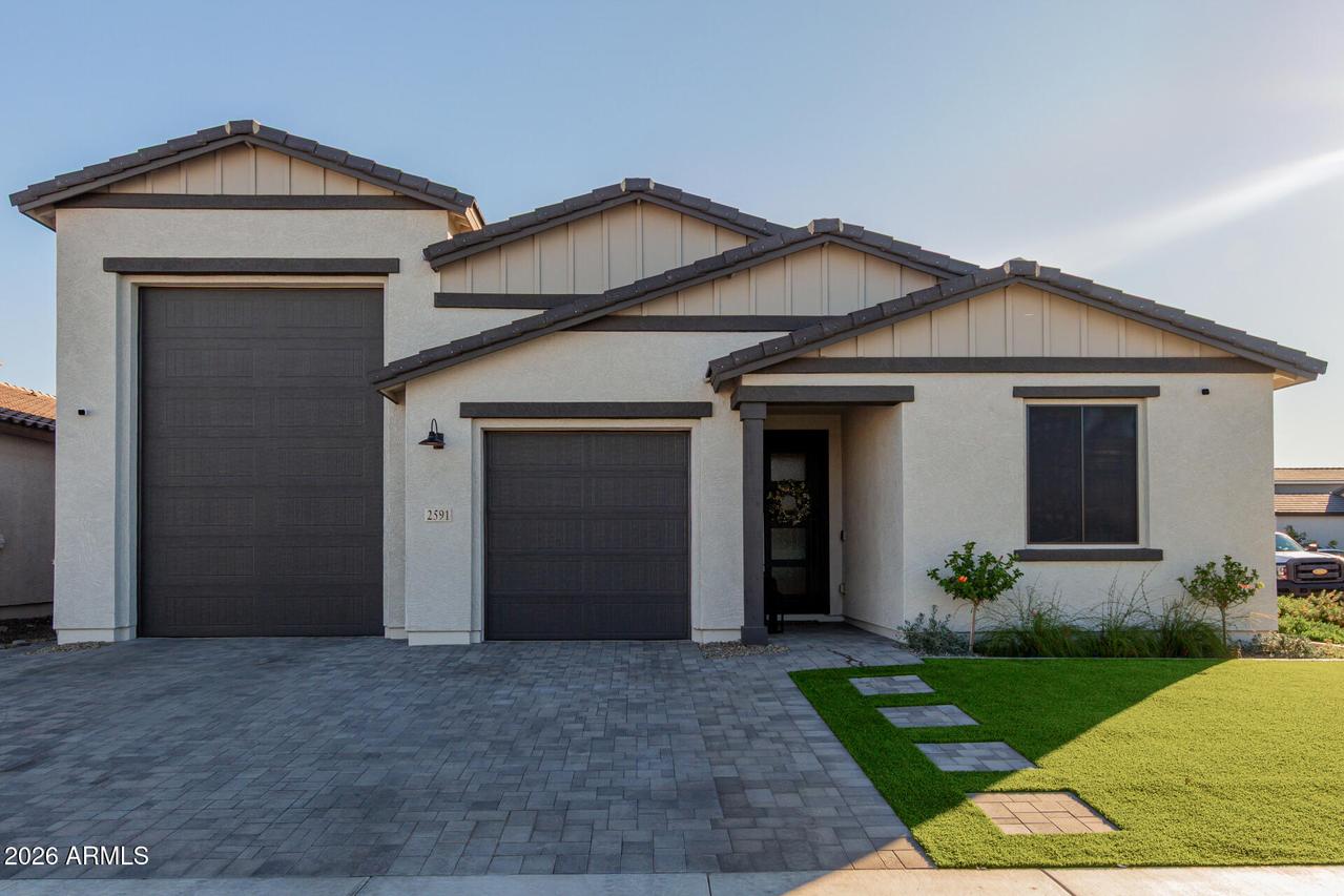 2591 E Hollywood Ike Ave., San Tan Valley, AZ 85140