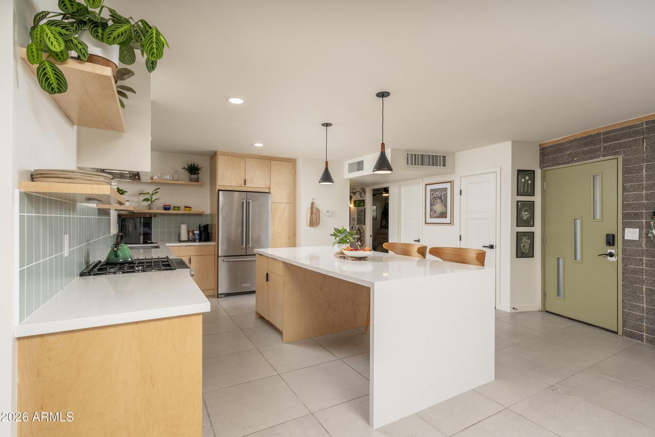 8049 N 10th St., Phoenix, AZ 85020