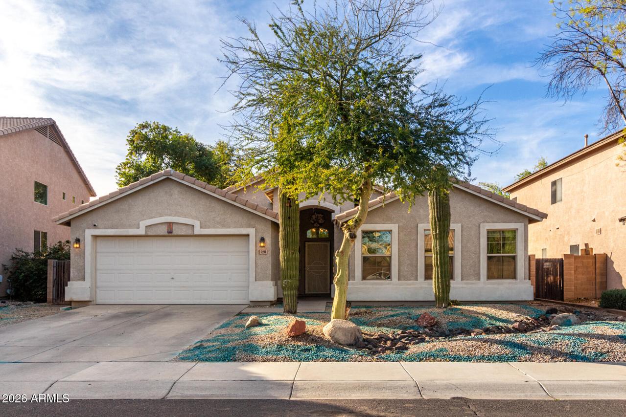 3206 S 81st Ave., Phoenix, AZ 85043