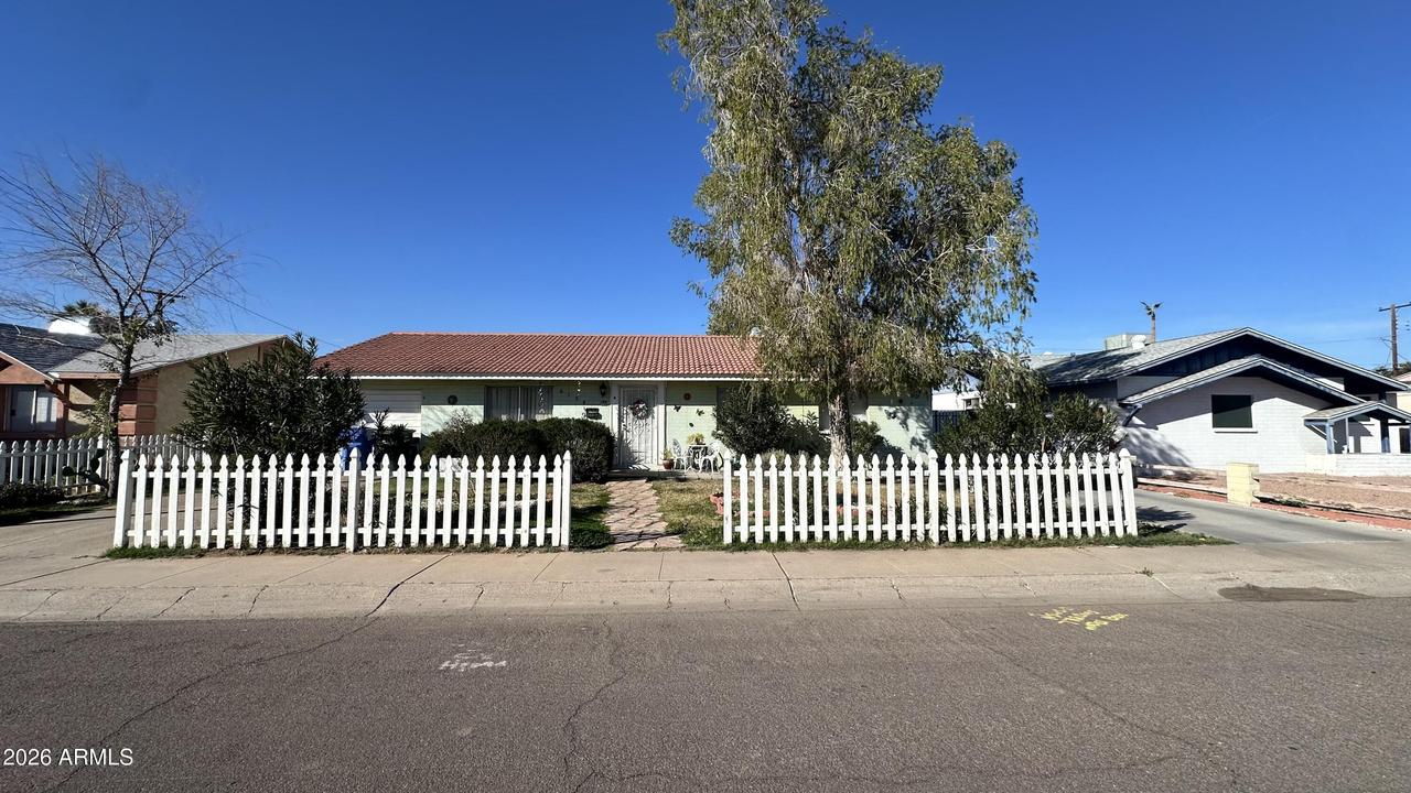 6108 W Pinchot Ave., Phoenix, AZ 85033