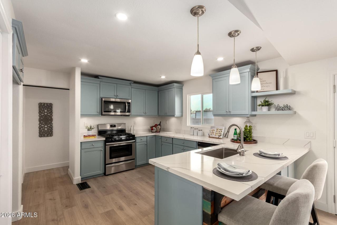 18238 N 2nd Pl., Phoenix, AZ 85022