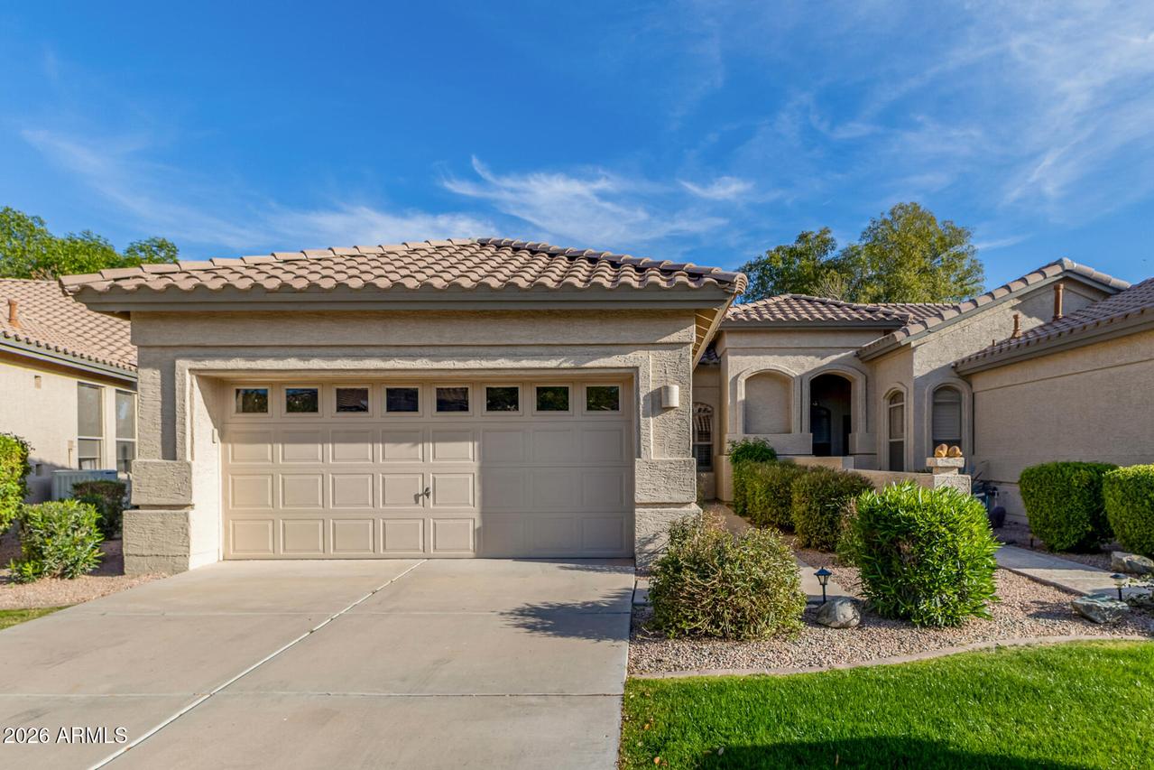 23721 S Pleasant Way, Sun Lakes, AZ 85248