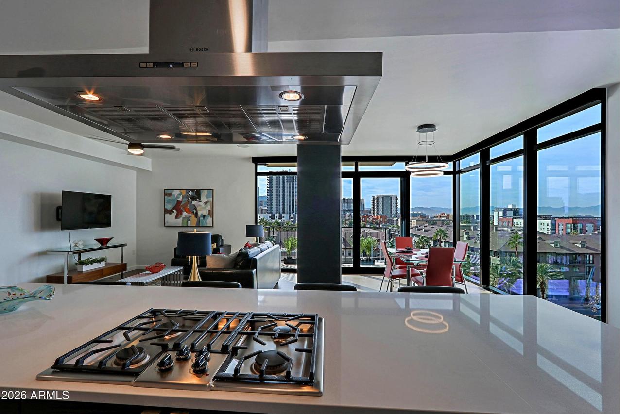 200 W Portland St. #821, Phoenix, AZ 85003