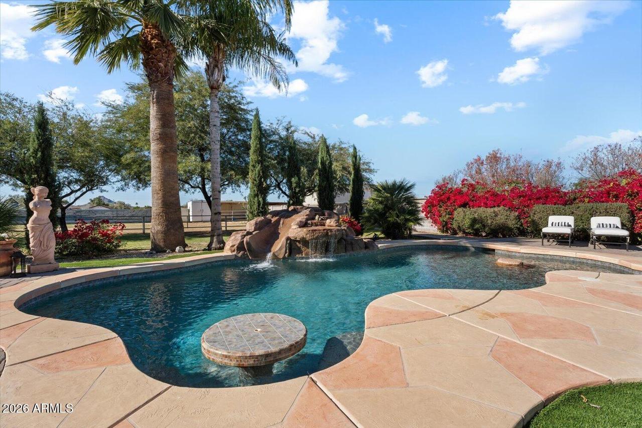 15602 N 37th St., Phoenix, AZ 85032