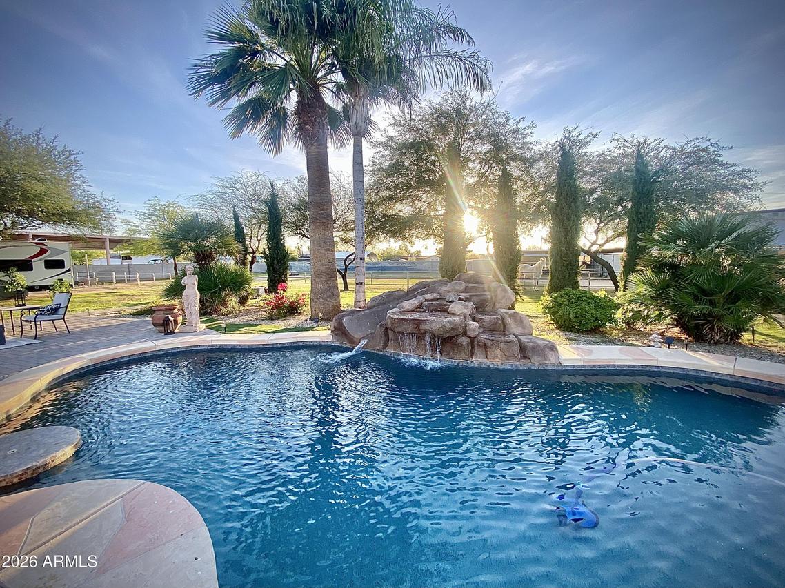 15602 N 37th St., Phoenix, AZ 85032