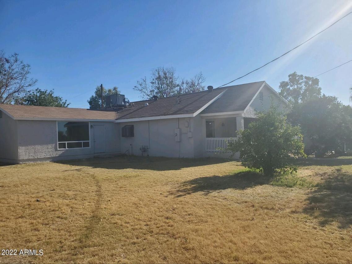 819 E Apollo Rd., Phoenix, AZ 85042