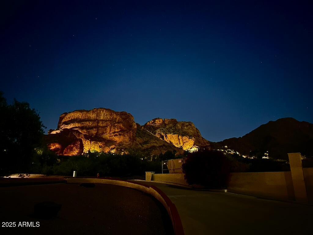 4605 E Rockridge Rd., Phoenix, AZ 85018