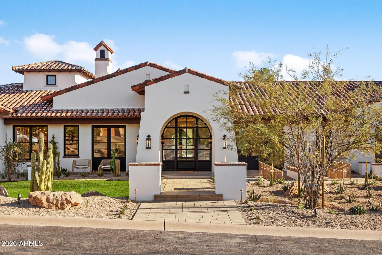 4605 E Rockridge Rd., Phoenix, AZ 85018