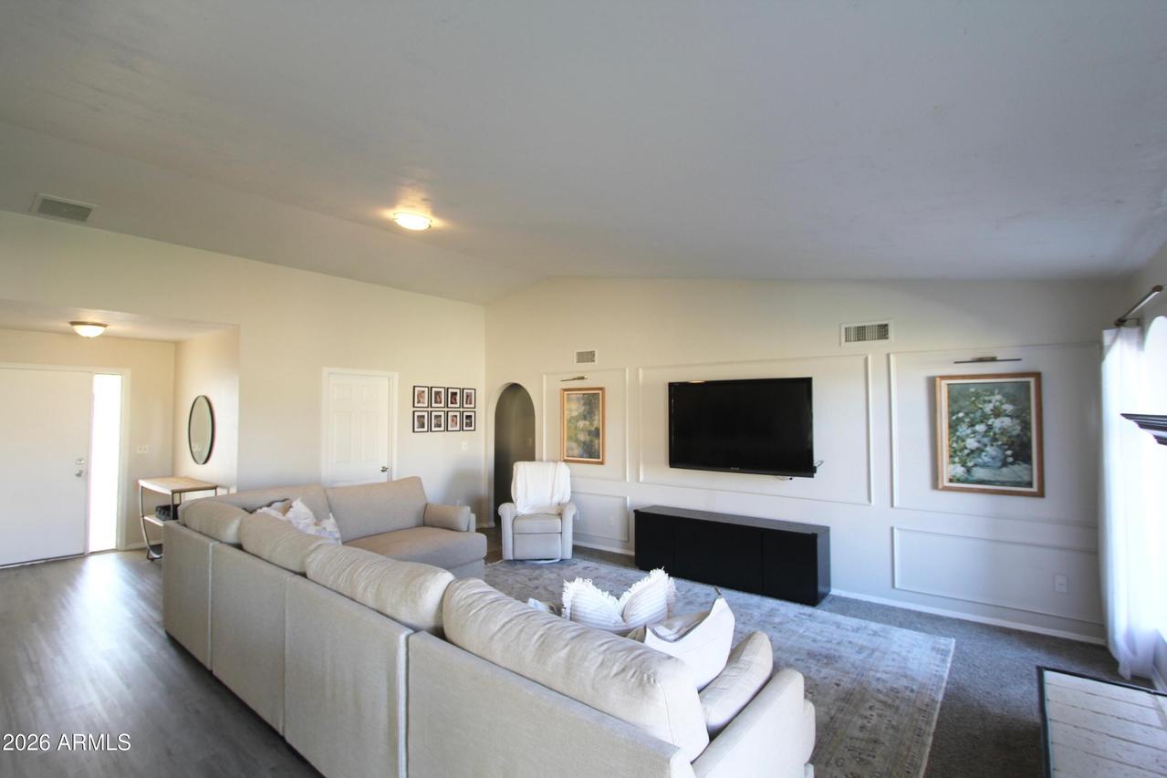 902 W Barrow Dr., Chandler, AZ 85225