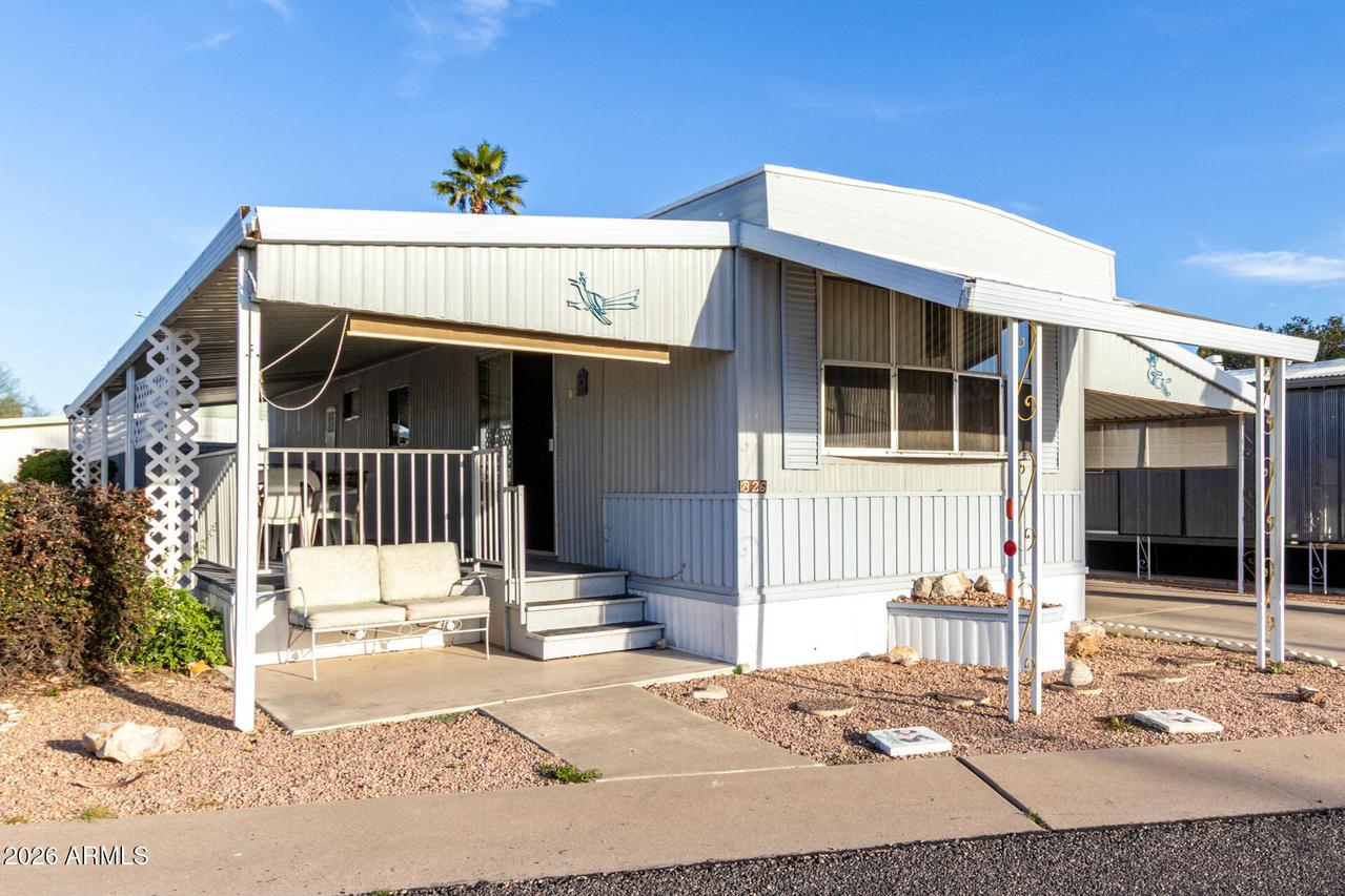 44 S Hawes Rd. #B26, Mesa, AZ 85208