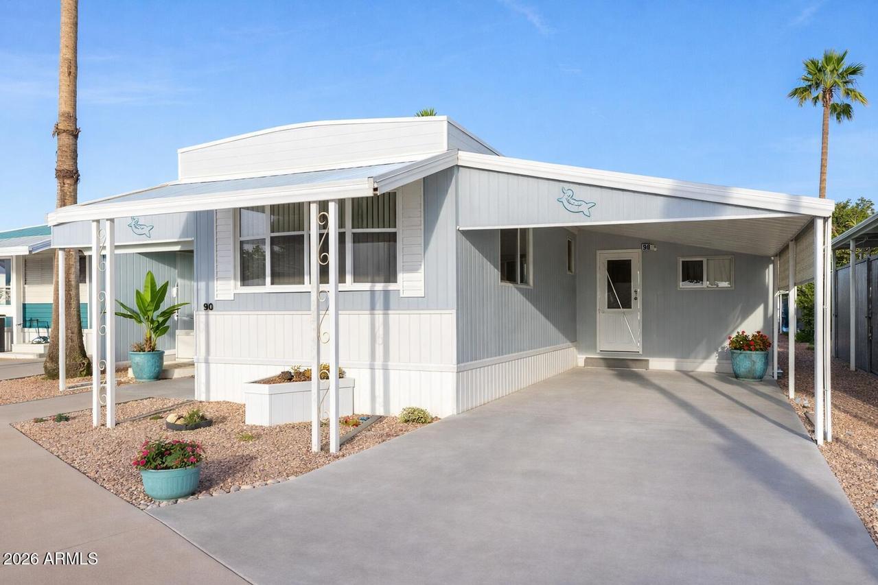 44 S Hawes Rd. #B26, Mesa, AZ 85208