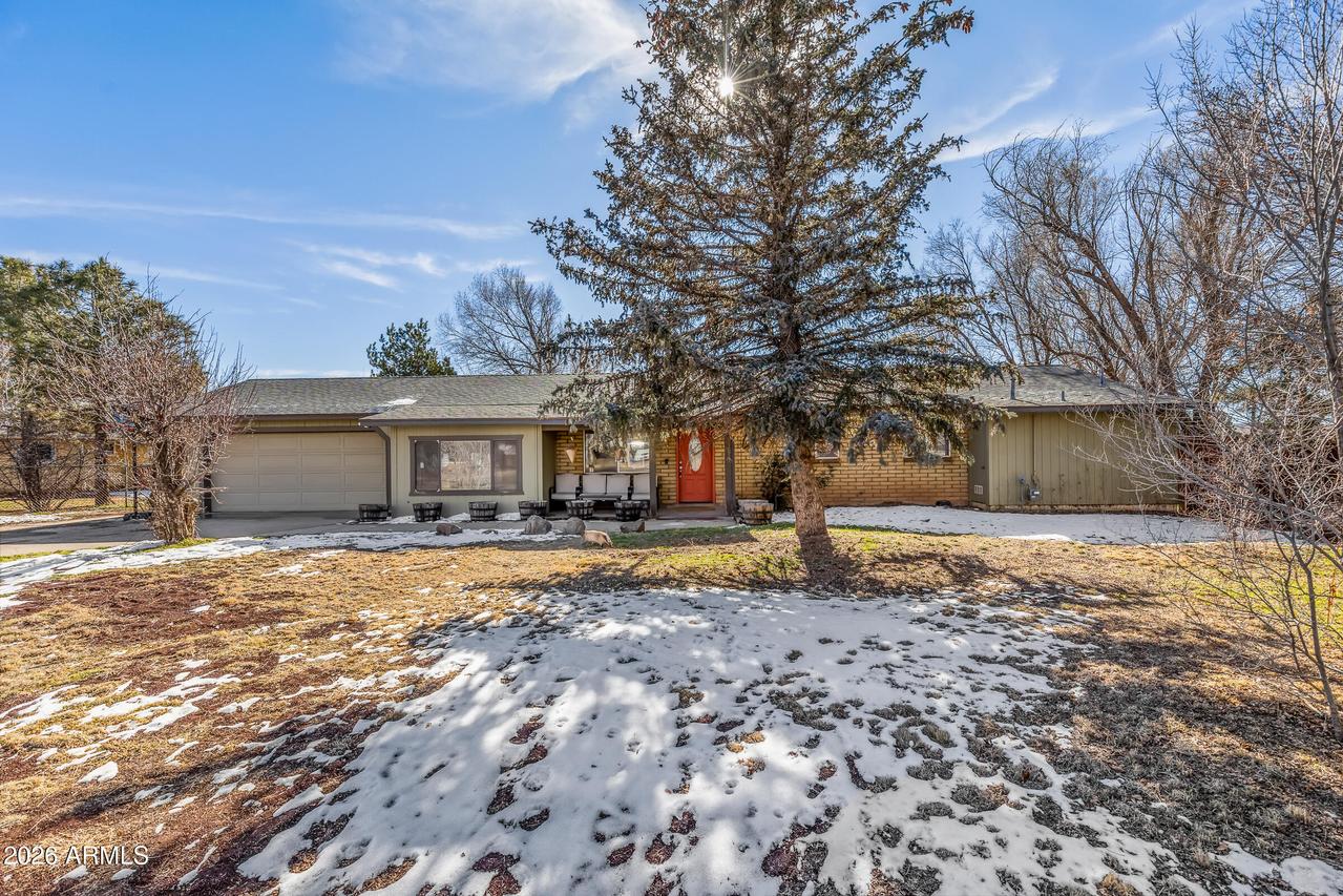7952 E Saturn Dr., Flagstaff, AZ 86004