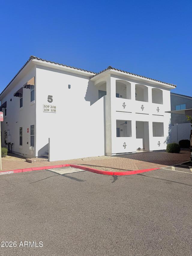 2950 W Louise Dr. #208, Phoenix, AZ 85027