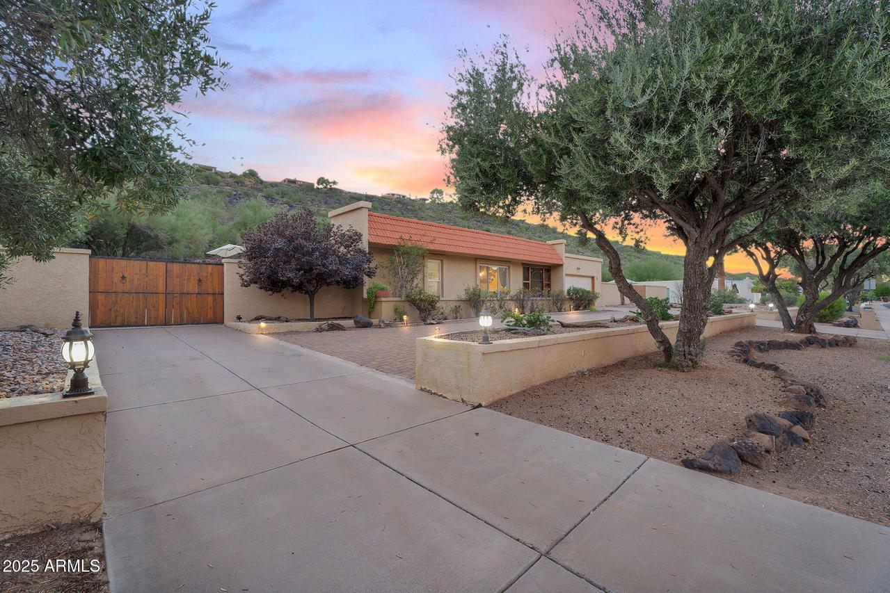 14402 N Coral Gables Dr., Phoenix, AZ 85023