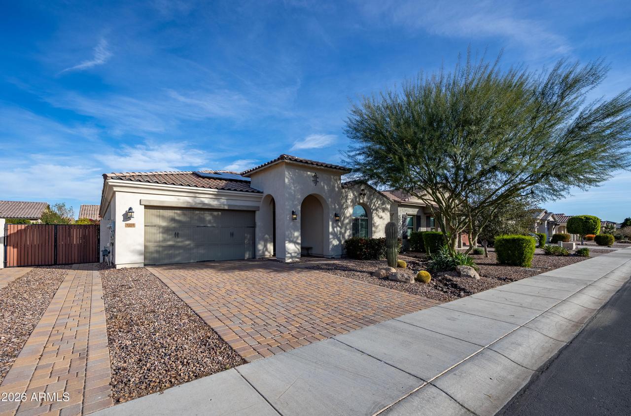 9394 W Daley Ln., Peoria, AZ 85383