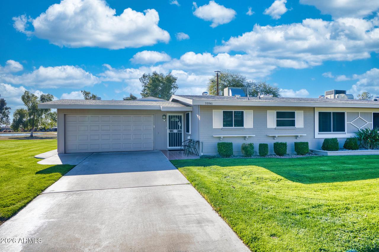 10046 W Lakeview Cir., Sun City, AZ 85351