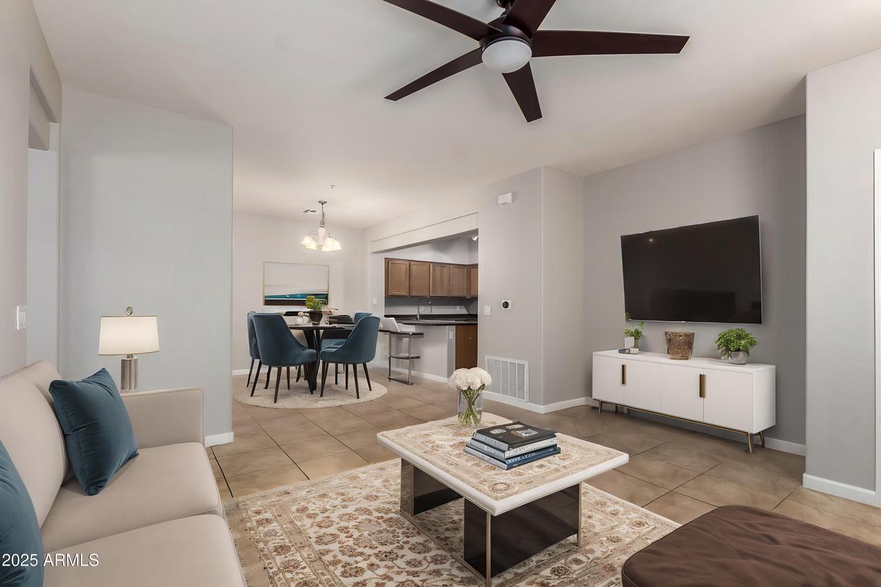525 N Miller Rd. #142, Scottsdale, AZ 85257