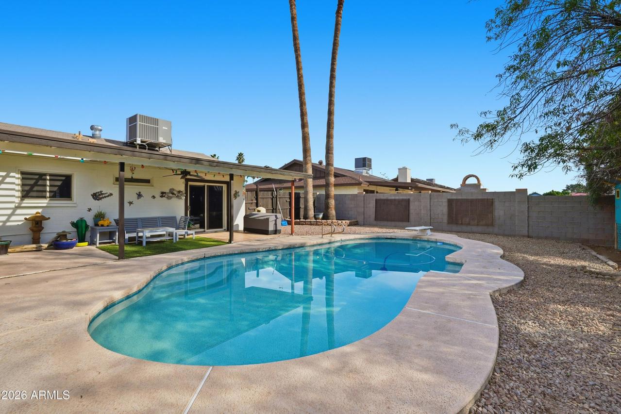 835 E Garnet Ave., Mesa, AZ 85204