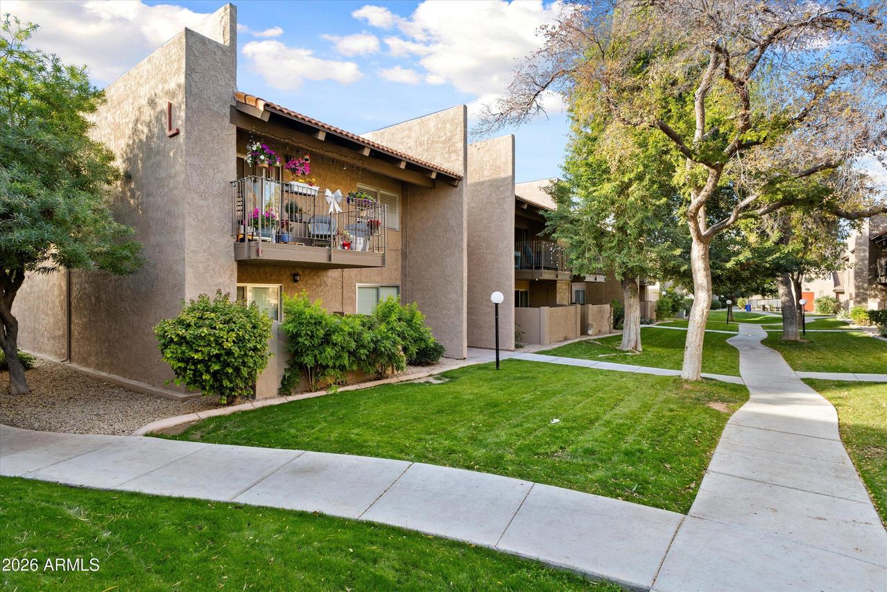 5525 E Thomas Rd. #L1, Phoenix, AZ 85018