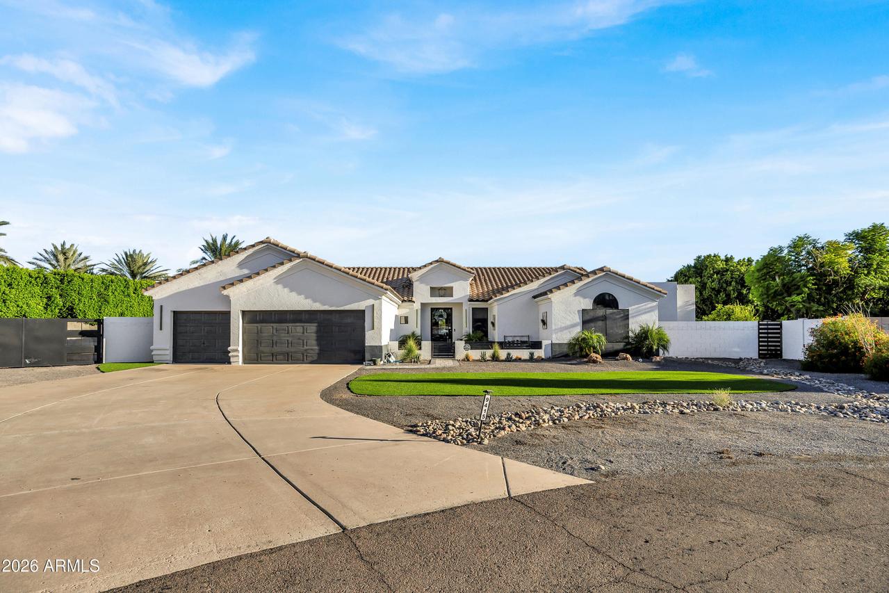 9415 W Electra Ln., Peoria, AZ 85383