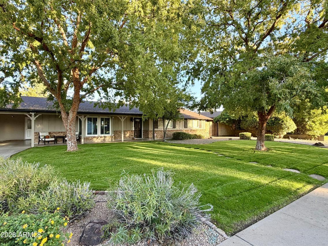 7113 N 8th Ave., Phoenix, AZ 85021