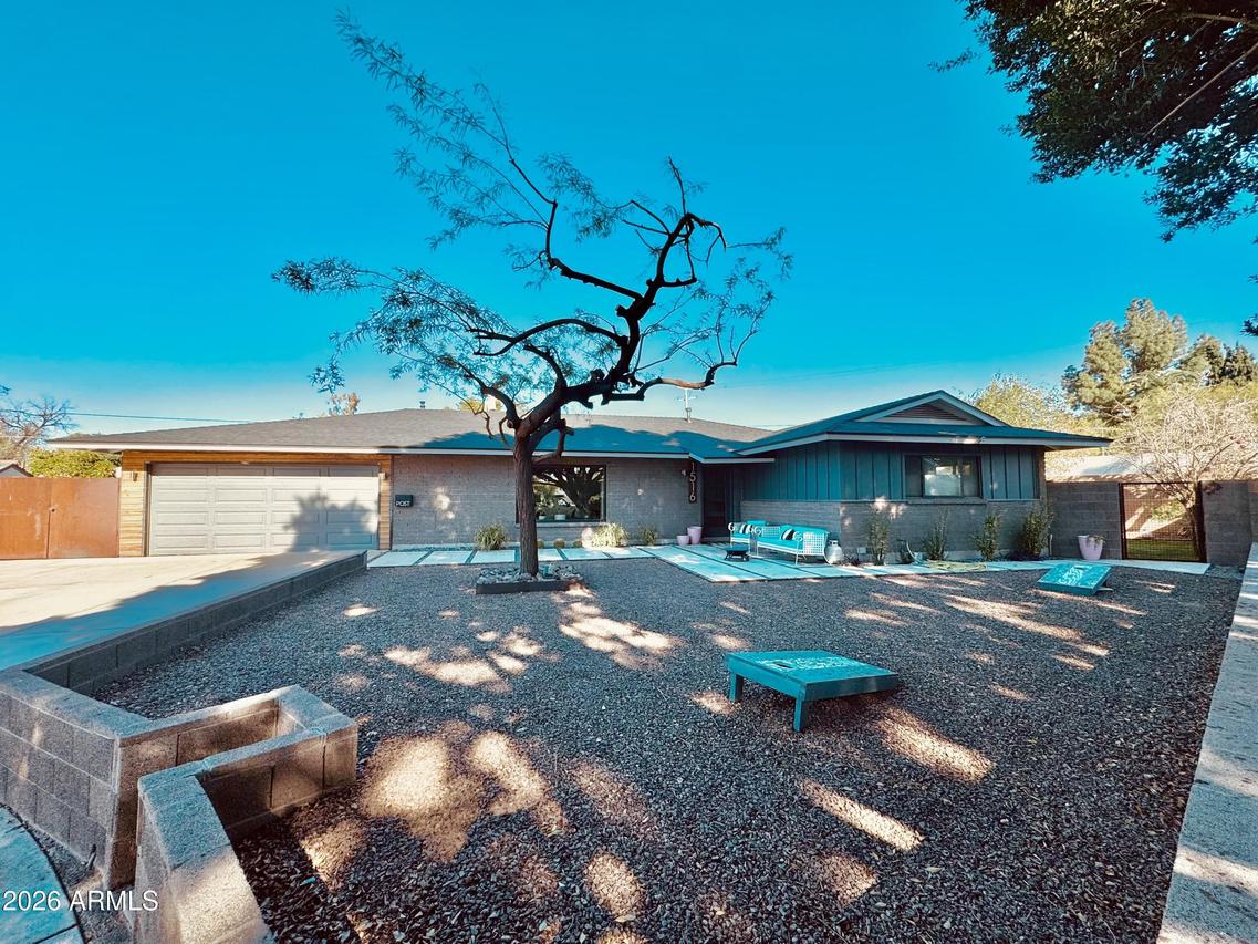 1516 E Keim Dr., Phoenix, AZ 85014