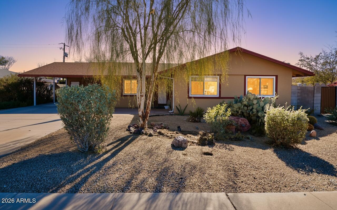 1215 W Colter St., Phoenix, AZ 85013